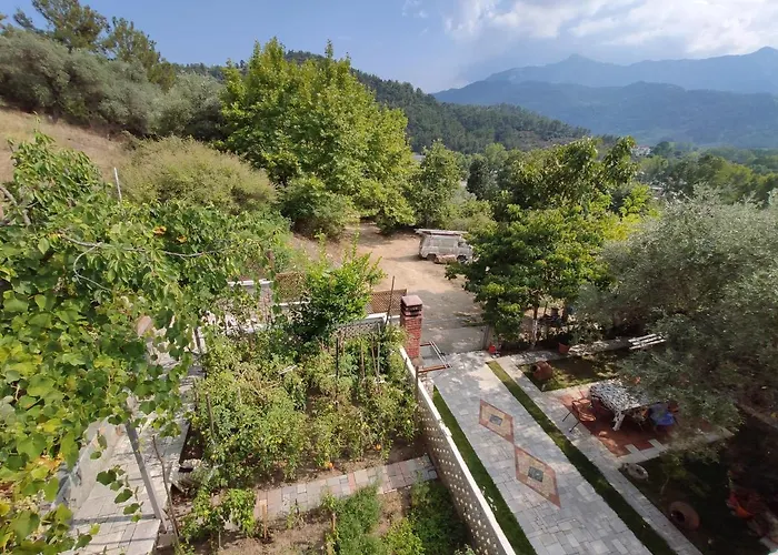 Elpida Apartment